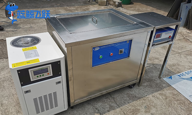 超声波清洗设备：保持船舶部件清洁的关键工具